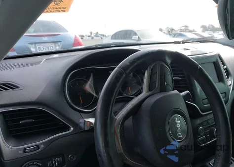 2019 Jeep Cherokee Latitude Plus Fwd z USA, uszkodzony, nr VIN 1C4PJLLB1KD366846